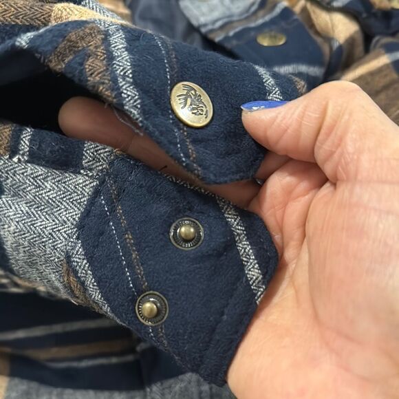 LEGENDARY OUTFITTERS Plaid flannel Hooded Jacket - Picture 7 of 9